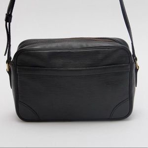 RARE LOUIS VUITTON EPI BLACK TROCADERO CROSSBODY